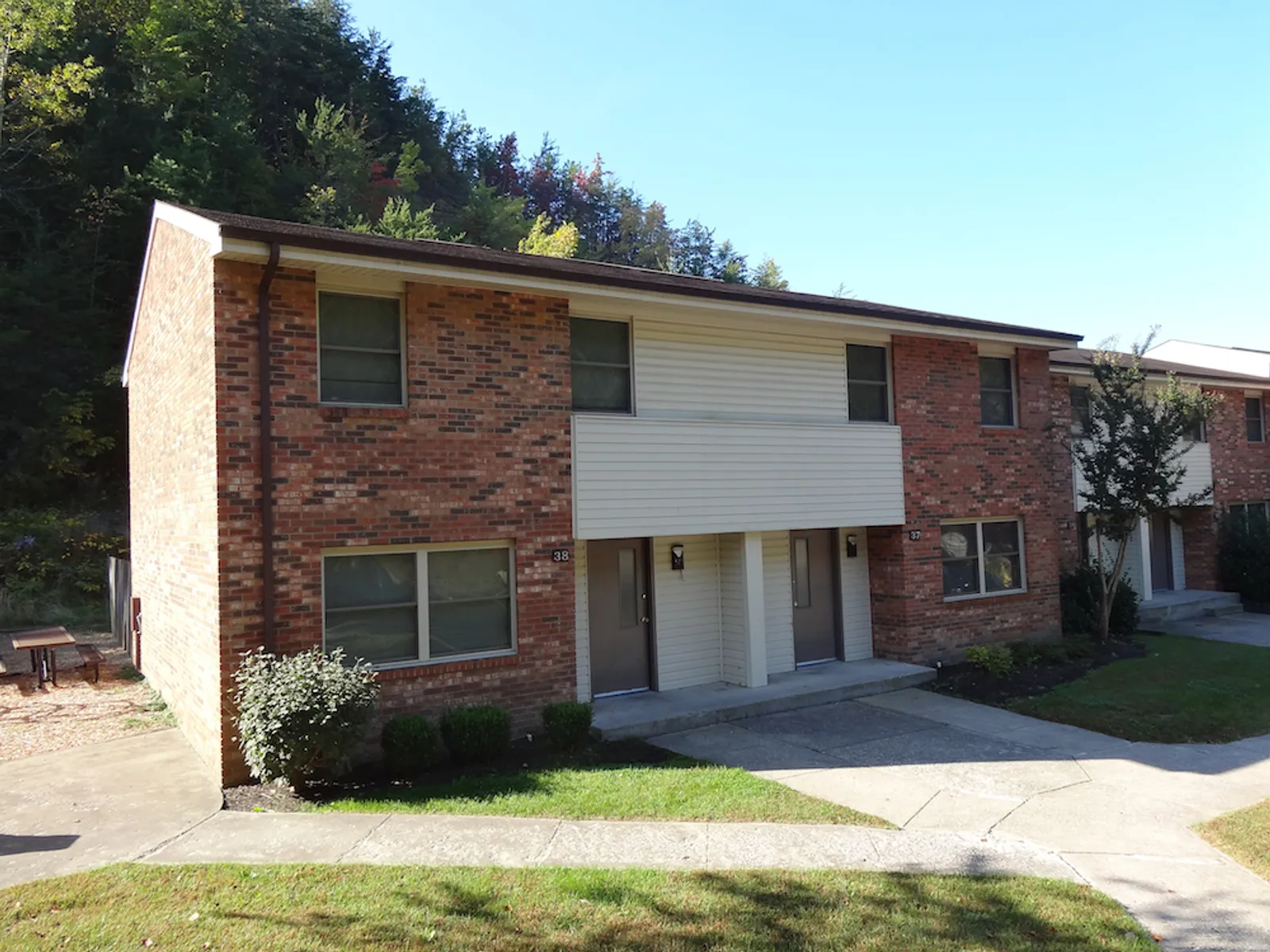 Pine Ridge Apartments in Morehead, KY